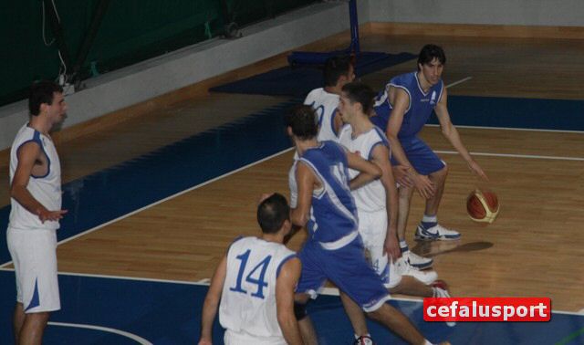 101128_sport 052y_tn.jpg